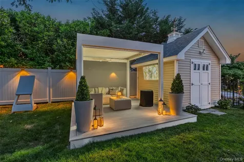 152 Bay Drive Massapequa NY 11758