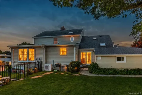 152 Bay Drive Massapequa NY 11758