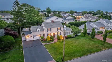 152 Bay Drive Massapequa NY 11758
