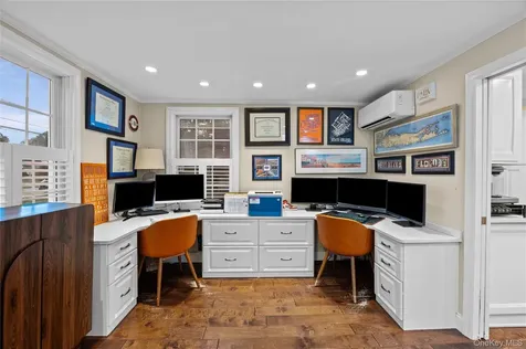 152 Bay Drive Massapequa NY 11758
