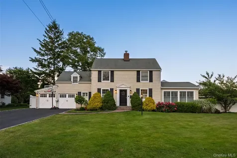 152 Bay Drive Massapequa NY 11758