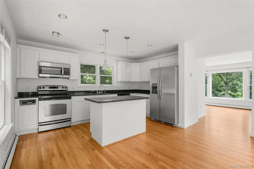 109 Tanglewylde Road Lake Peekskill NY 10537