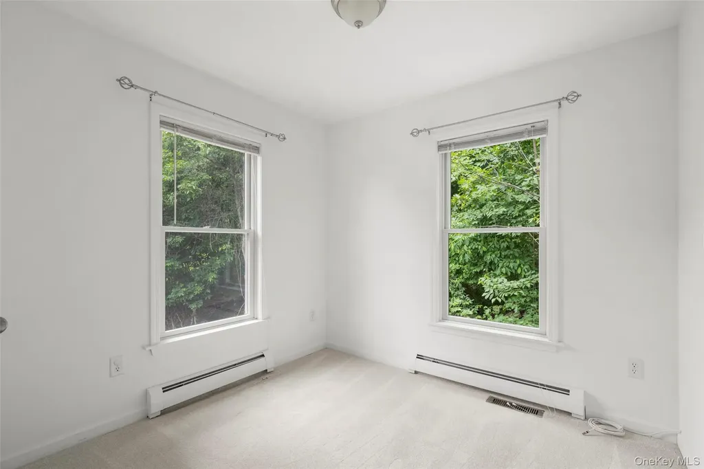 109 Tanglewylde Road Lake Peekskill NY 10537