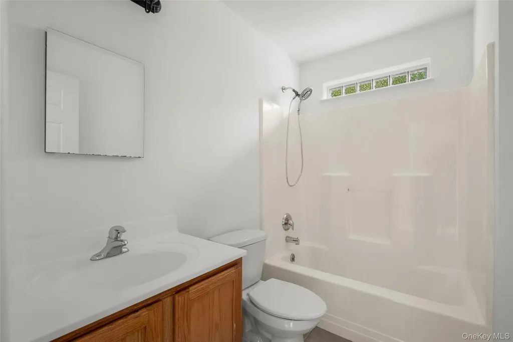 109 Tanglewylde Road Lake Peekskill NY 10537