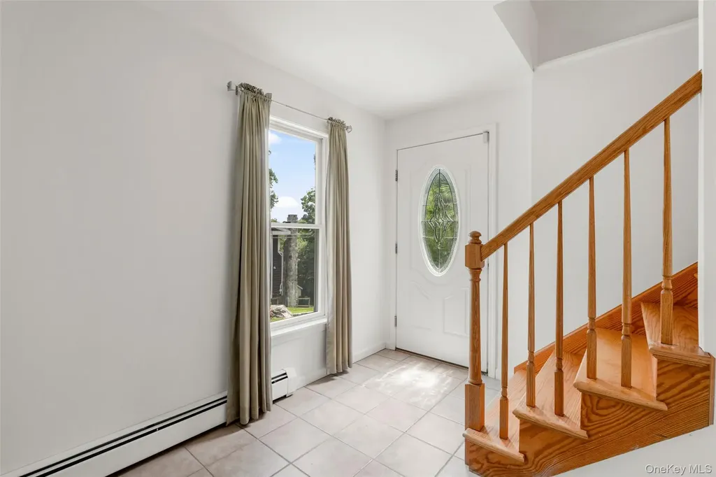 109 Tanglewylde Road Lake Peekskill NY 10537