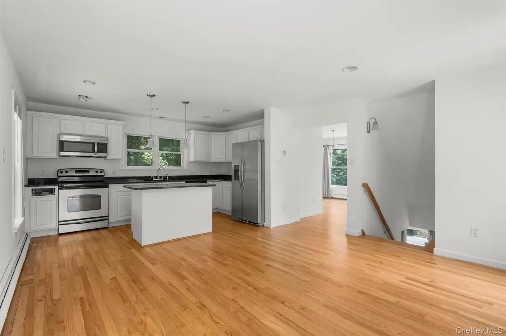 109 Tanglewylde Road Lake Peekskill NY 10537