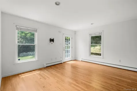 109 Tanglewylde Road Lake Peekskill NY 10537