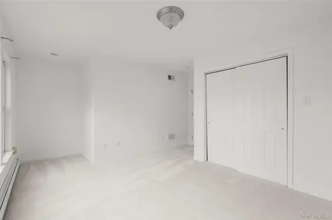 109 Tanglewylde Road Lake Peekskill NY 10537