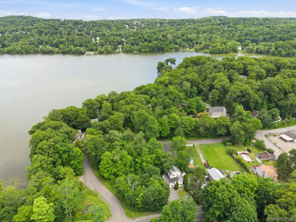 123 Haviland Drive Patterson NY 12563