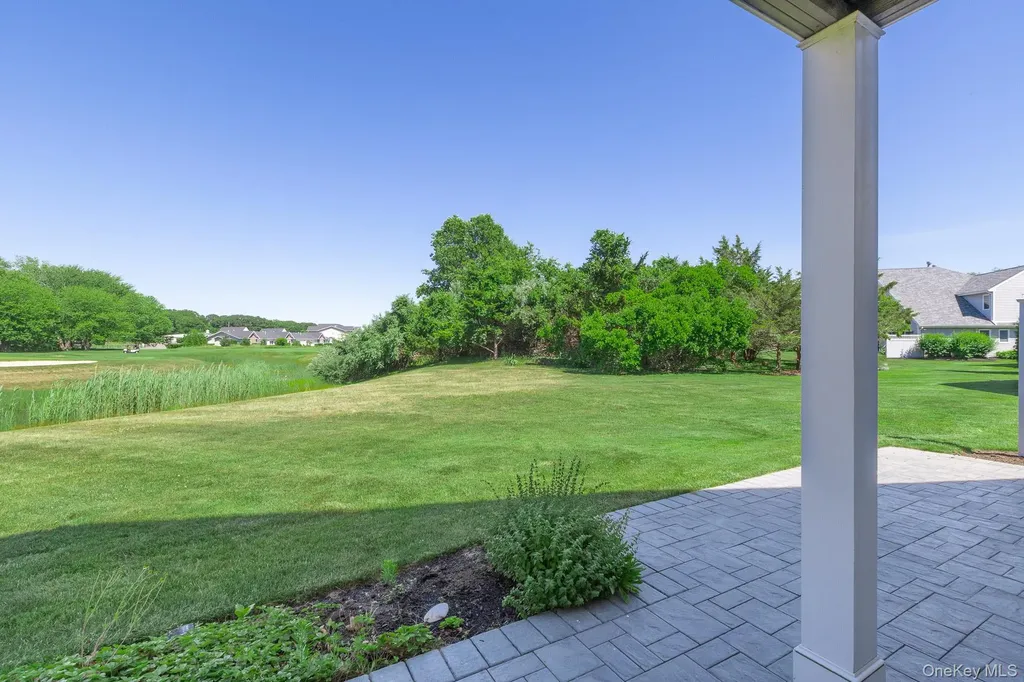 4004 The Fairway Baiting Hollow NY 11933