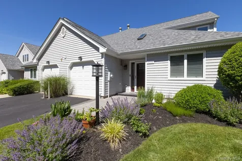 4004 The Fairway Baiting Hollow NY 11933