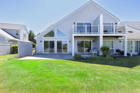 4004 The Fairway Baiting Hollow NY 11933