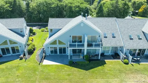 4004 The Fairway Baiting Hollow NY 11933