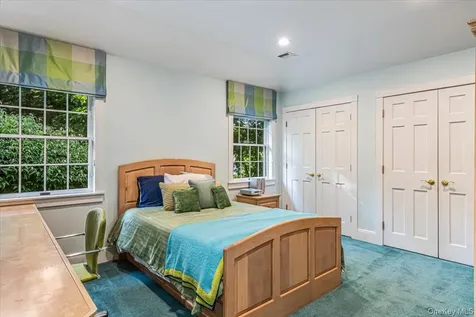 11 Wenwood Drive Brookville NY 11545
