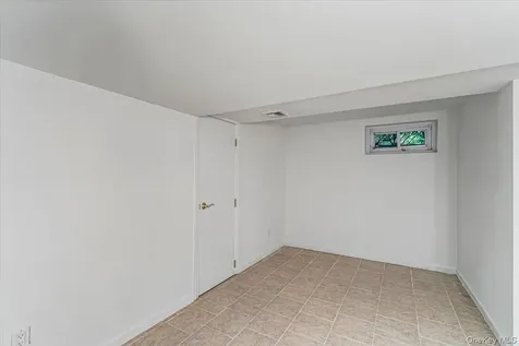 11 Wenwood Drive Brookville NY 11545