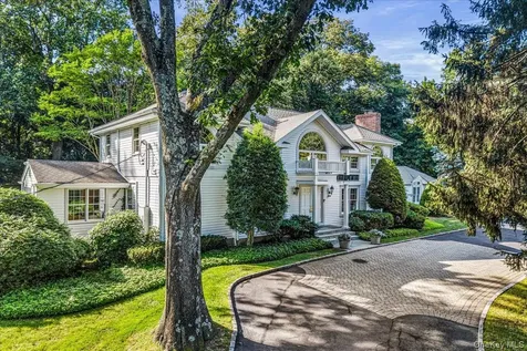 11 Wenwood Drive Brookville NY 11545