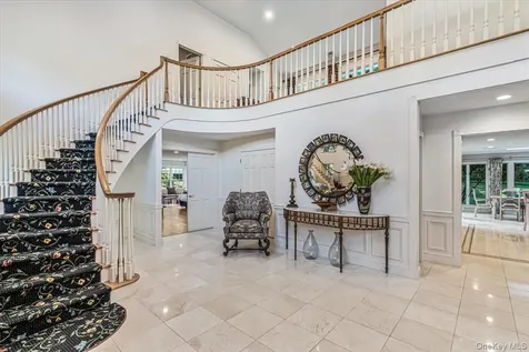 11 Wenwood Drive Brookville NY 11545