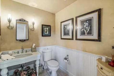 11 Wenwood Drive Brookville NY 11545
