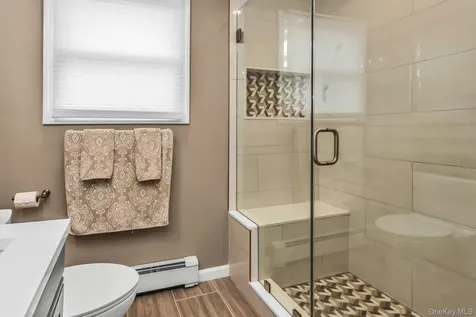 9 Pompano Lane Massapequa Park NY 11762