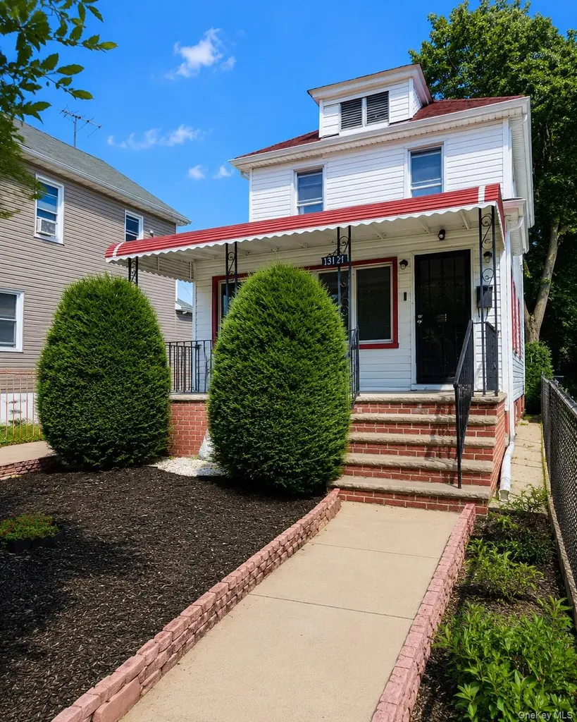 13121 223rd Street Laurelton NY 11413