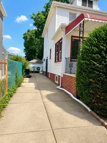 13121 223rd Street Laurelton NY 11413
