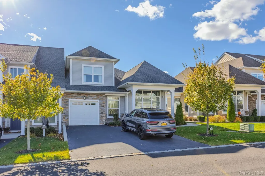 303 Silver Timber Drive Yaphank NY 11980