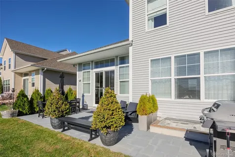 303 Silver Timber Drive Yaphank NY 11980