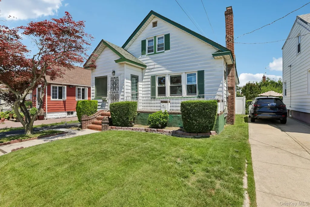 136-31 243rd Street Rosedale NY 11422