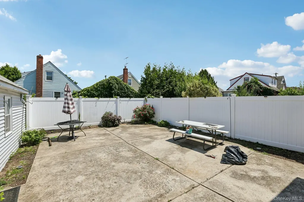 136-31 243rd Street Rosedale NY 11422