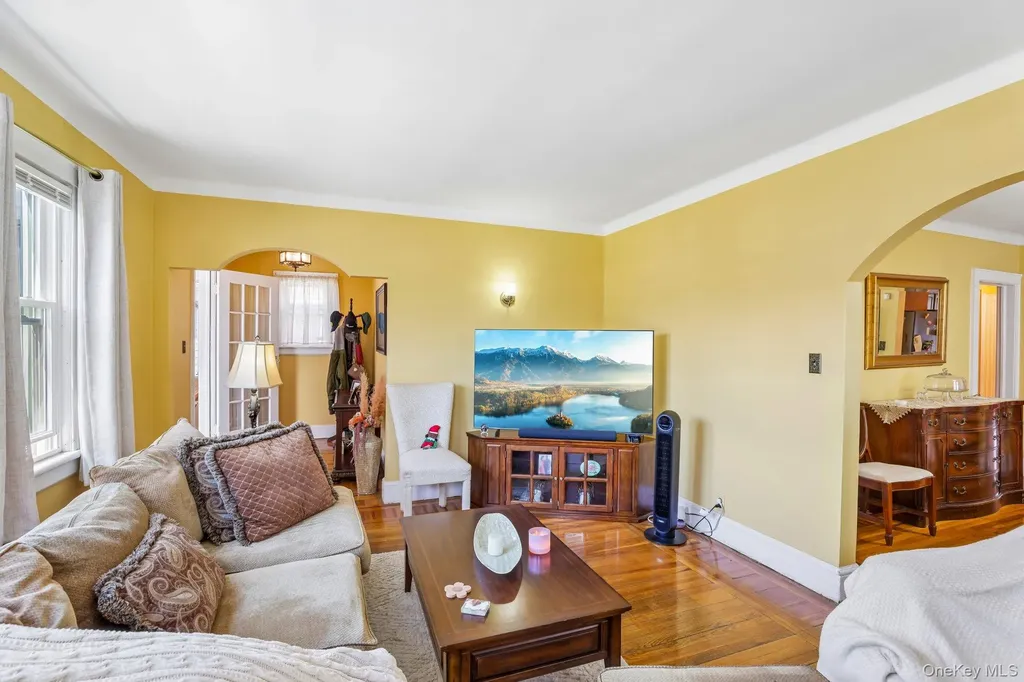 136-31 243rd Street Rosedale NY 11422