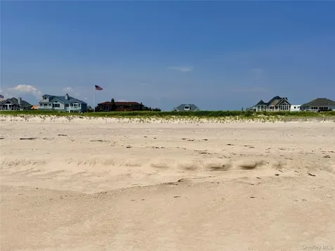 699 Dune Road Westhampton Dunes NY 11978