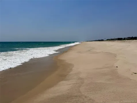 699 Dune Road Westhampton Dunes NY 11978