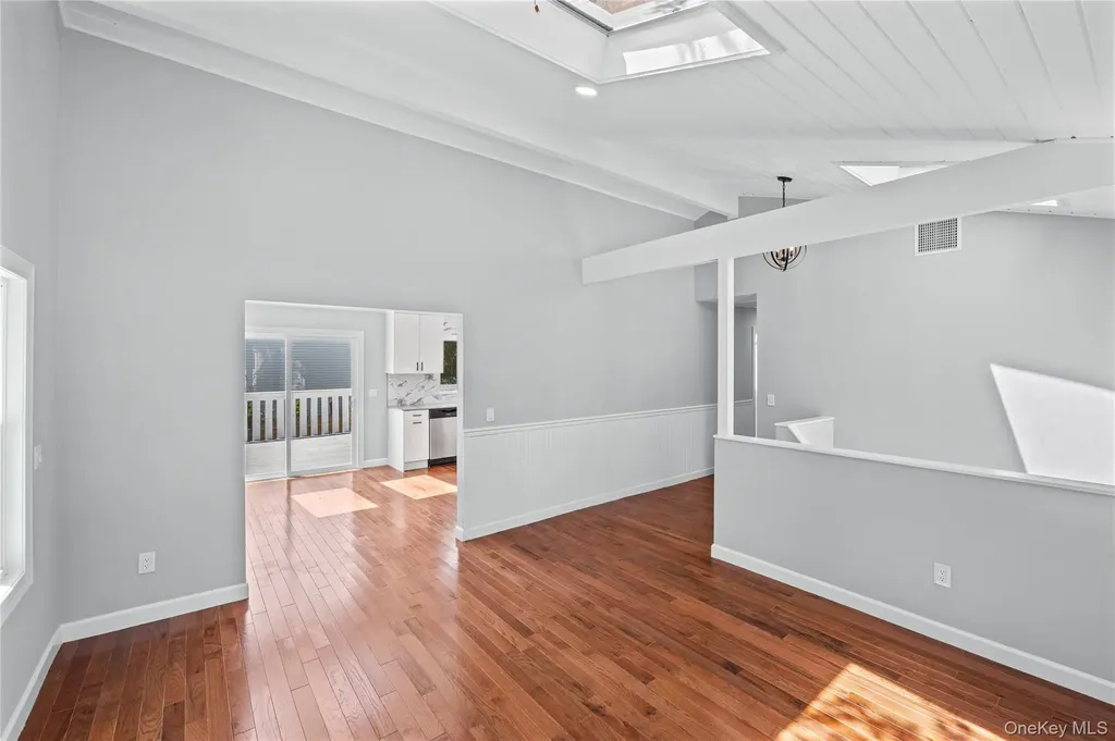 34 John Street N Shoreham NY 11786