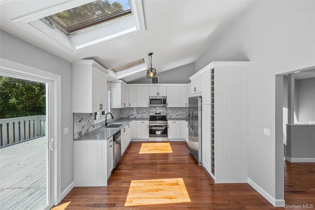 34 John Street N Shoreham NY 11786