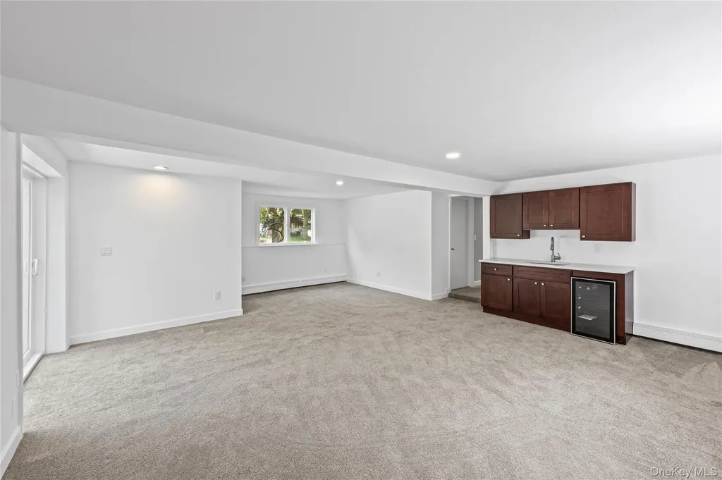 34 John Street N Shoreham NY 11786