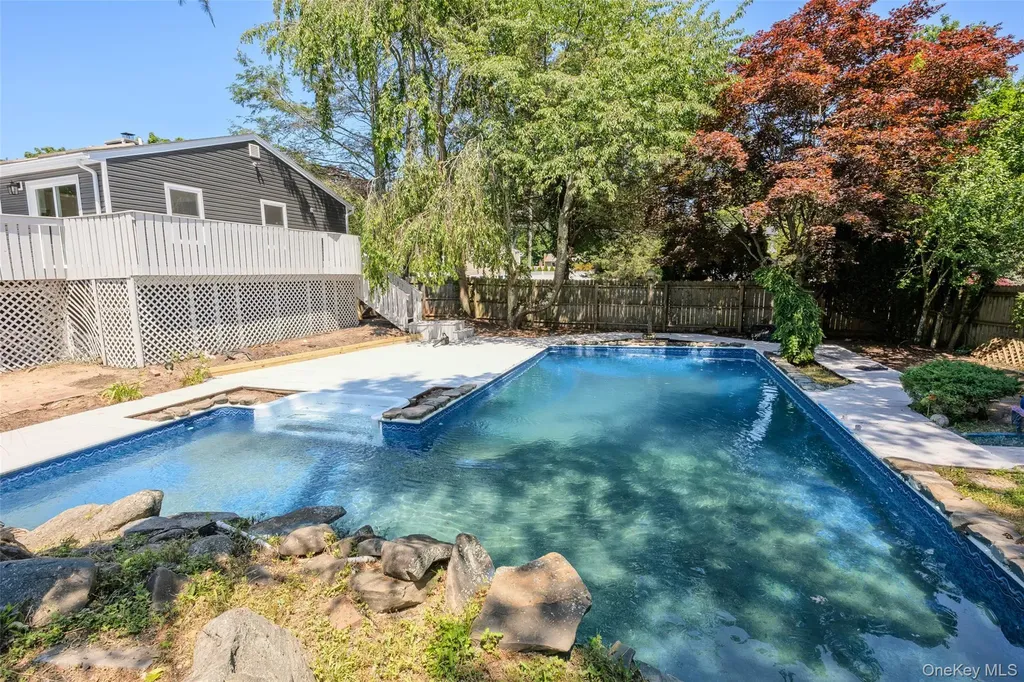 34 John Street N Shoreham NY 11786