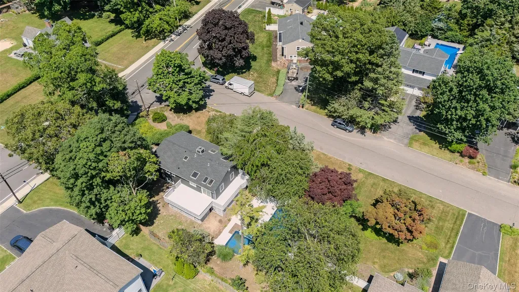 34 John Street N Shoreham NY 11786