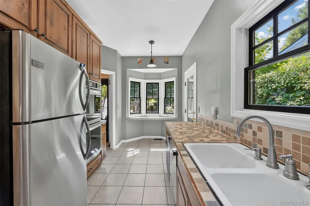 708 Kossuth Place Peekskill NY 10566