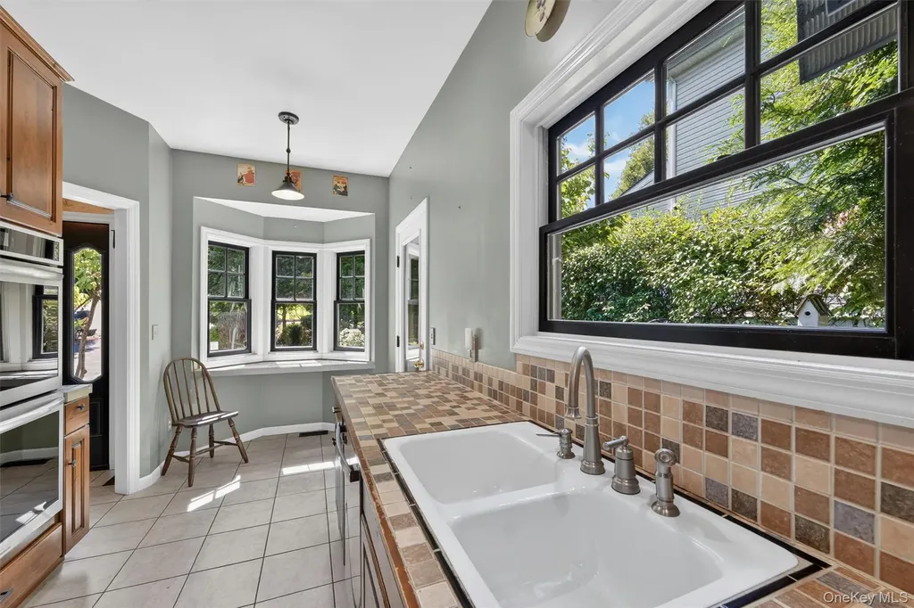 708 Kossuth Place Peekskill NY 10566