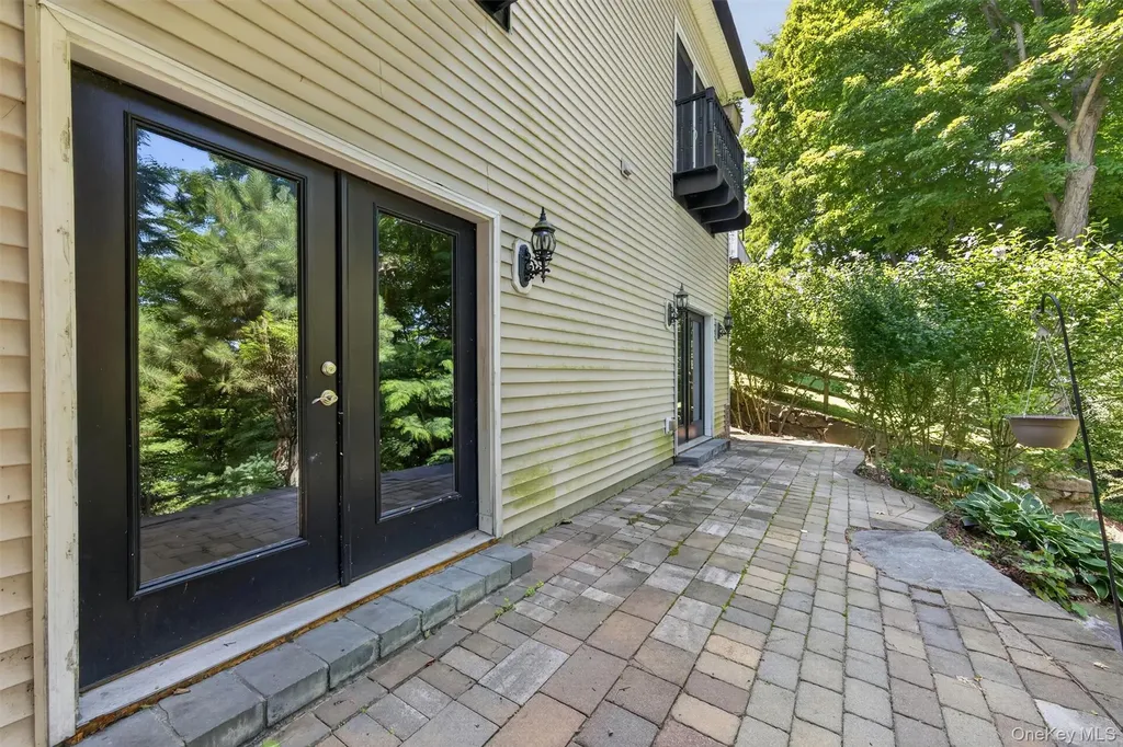 708 Kossuth Place Peekskill NY 10566