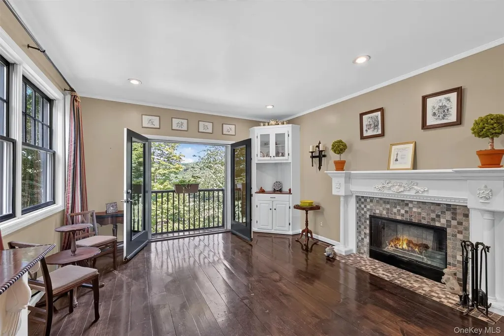 708 Kossuth Place Peekskill NY 10566