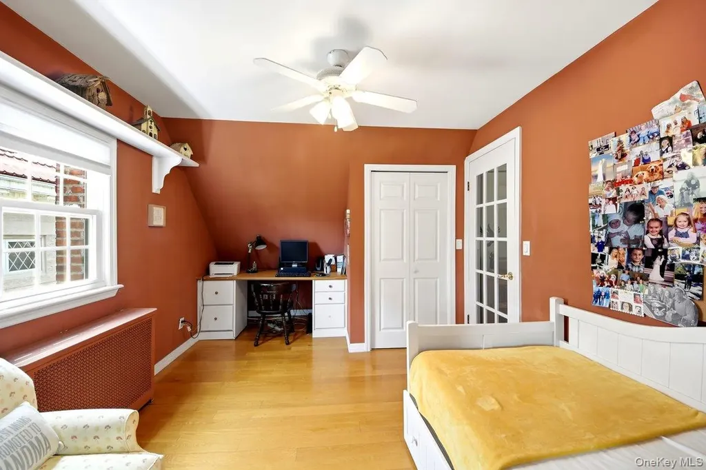 195 Graff Avenue Bronx NY 10465