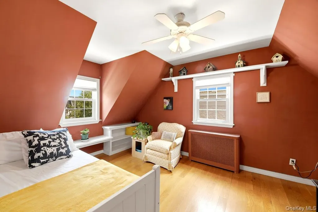 195 Graff Avenue Bronx NY 10465