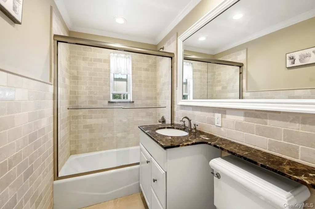 195 Graff Avenue Bronx NY 10465