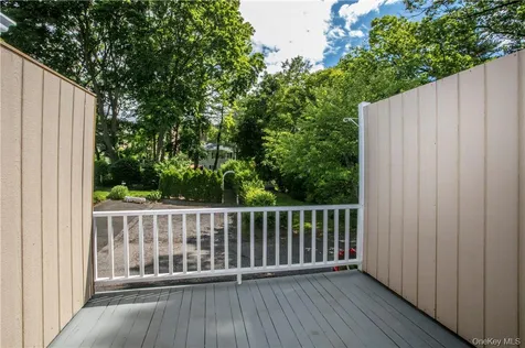 8 Elkan Road Larchmont NY 10538