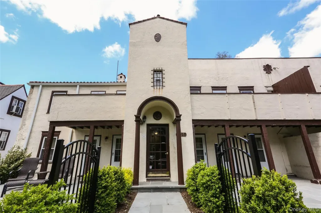 107 Kensington Road Bronxville NY 10708