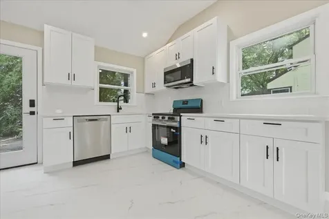 7 Surrey Road Massapequa NY 11758