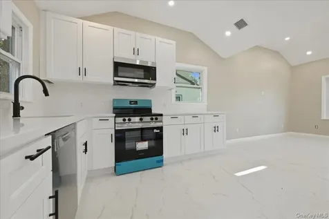 7 Surrey Road Massapequa NY 11758