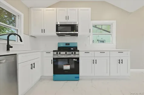 7 Surrey Road Massapequa NY 11758