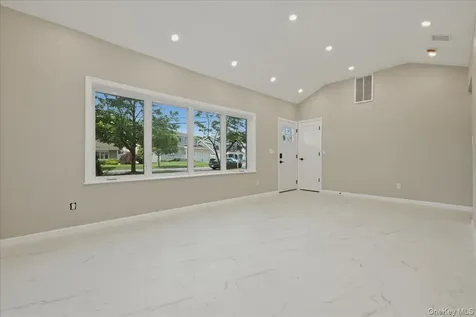 7 Surrey Road Massapequa NY 11758